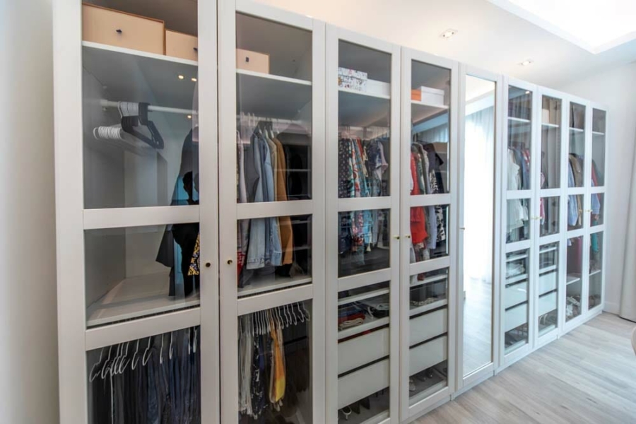 Smart Renovation Design & Fit-Out Company in Dubai presents Jumeirah Park Villa wardrobe renovation.