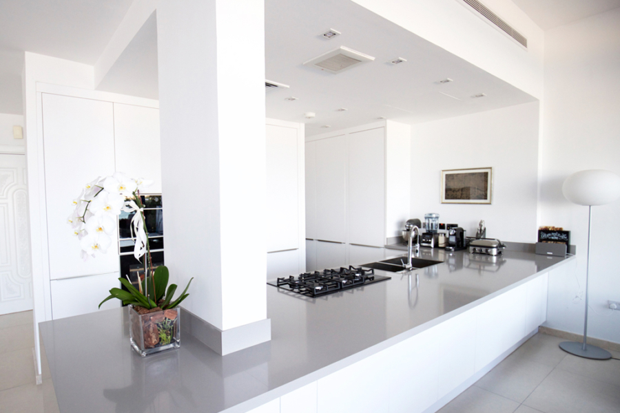 Smart Renovation Design & Fit-Out Company in Dubai presents beautiful Palma townhouse kitchen renovation.