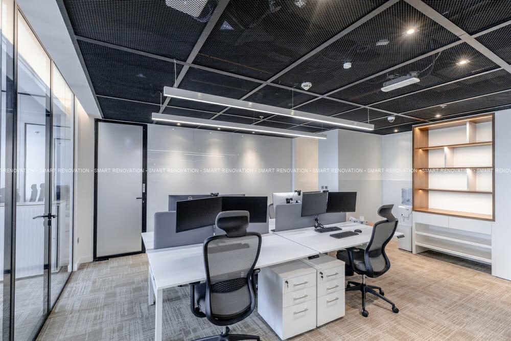 Smart Renovation Design & Fit-Out Company in Dubai presents beautiful Rothschild office renovation.