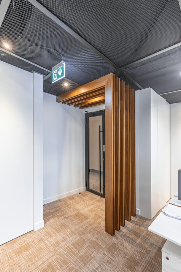 Smart Renovation Design & Fit-Out Company in Dubai presents beautiful Rothschild office renovation.