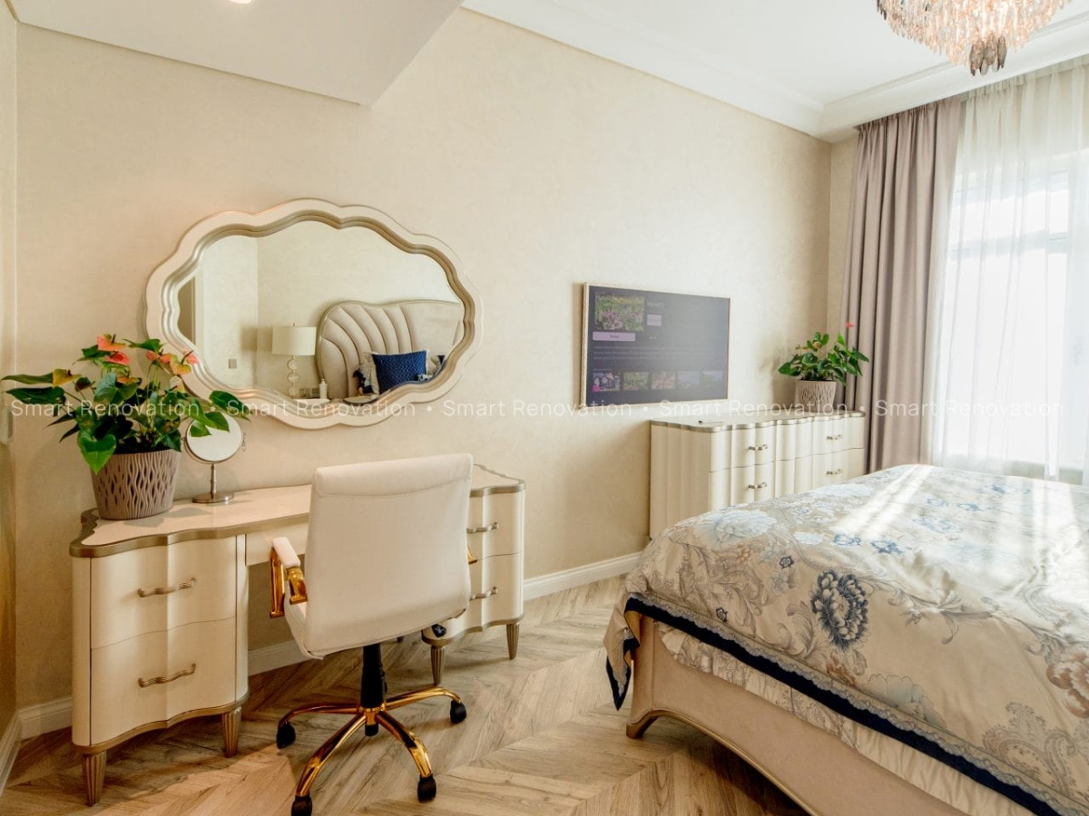 Smart Renovation Design & Fit-Out Company in Dubai presents Shoreline Apartment with beautiful master bedroom with interior design and decor.