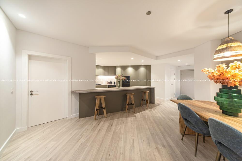 Smart Renovation Design & Fit-Out Company in Dubai presents Shoreline Apartment beautiful living room with interior design and decor.