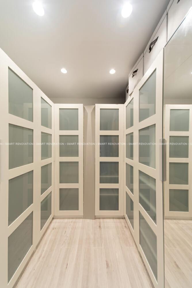Smart Renovation Design & Fit-Out Company in Dubai presents beautiful Shoreline Apartment wardrobe renovation.