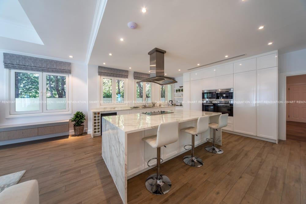 Smart Renovation Design & Fit-Out Company in Dubai presents beautiful Hollywood Villa kitchen renovation.