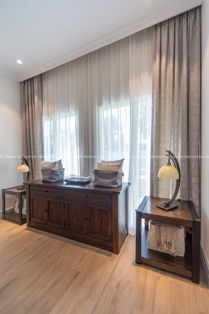 Smart Renovation Design & Fit-Out Company in Dubai presents beautiful Hollywood Villa living room renovation.