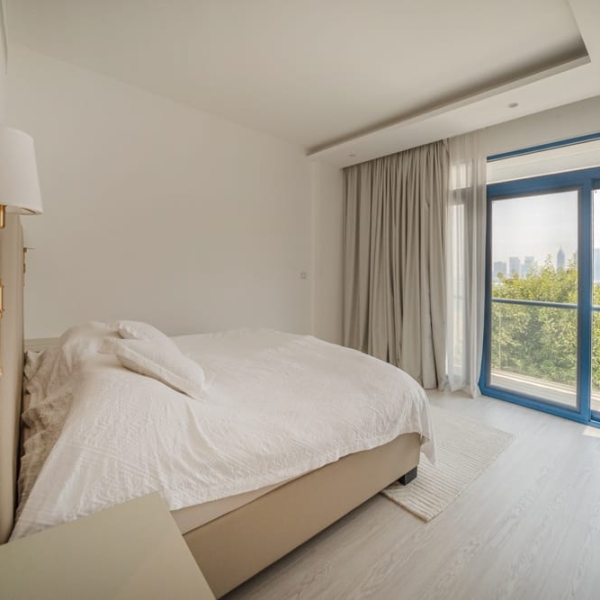 Smart Renovation Design & Fit-Out Company in Dubai presents beautiful Palma Residence bedroom renovation.