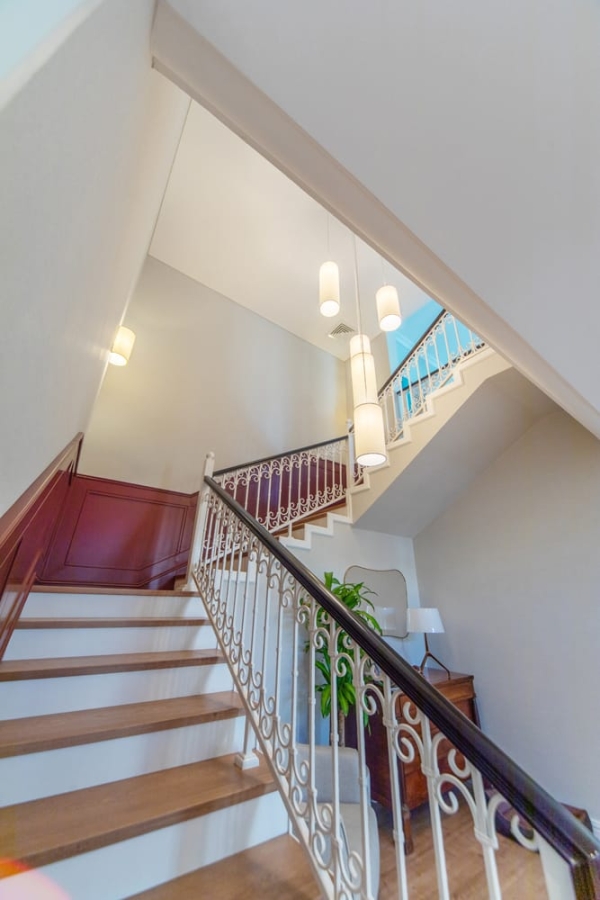 Smart Renovation Design & Fit-Out Company in Dubai presents beautiful Silk Road Villa renovation.