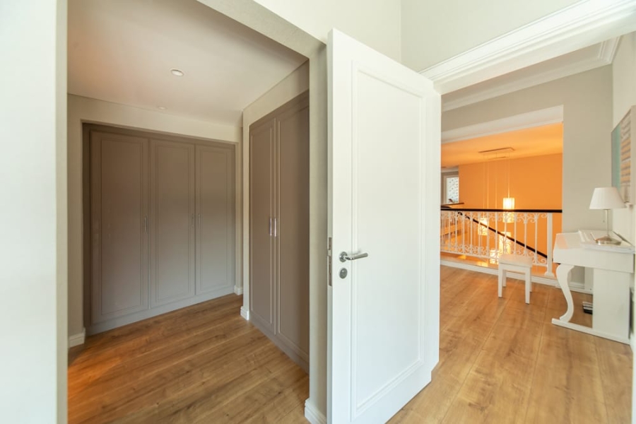 Smart Renovation Design & Fit-Out Company in Dubai presents beautiful Silk Road Villa renovation.