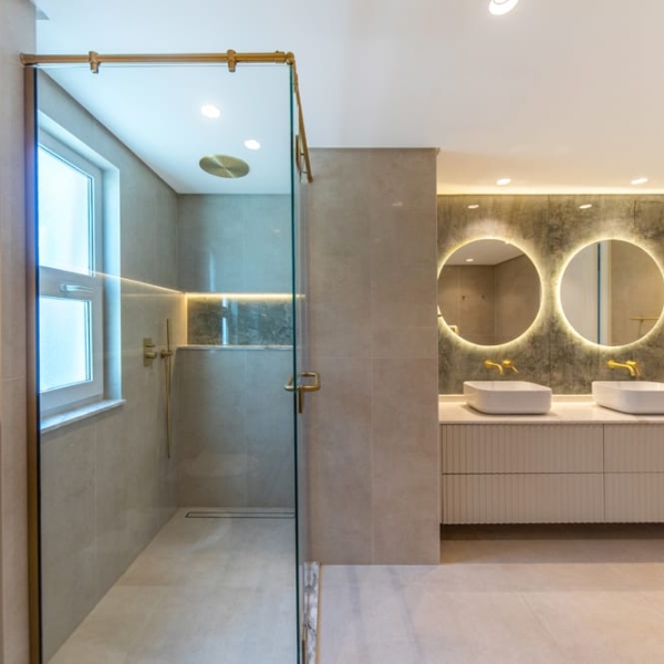 Smart Renovation Design & Fit-Out Company in Dubai presents beautiful Silk Road Villa bathroom renovation.