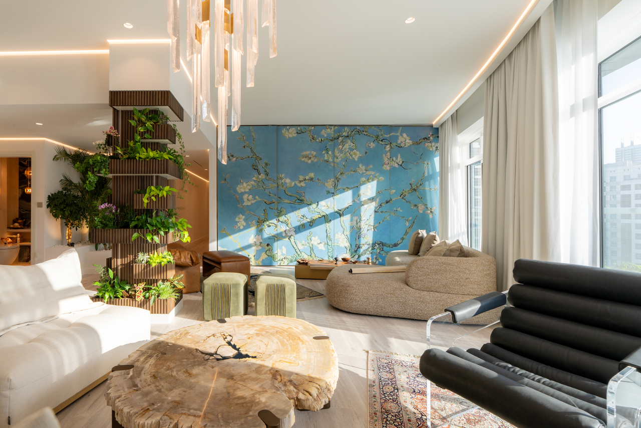 Curated visual reference: Gallery Detail: Giardino Verticale Flexible Luxury In Dubai Marina