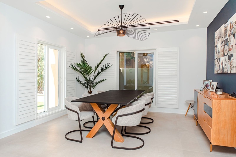 Interior fit-out services in Dubai deliver creative kids’ bedrooms with surf-themed loft beds, bean bags, and outdoor access.